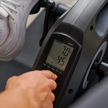 Pedal trainer magnet